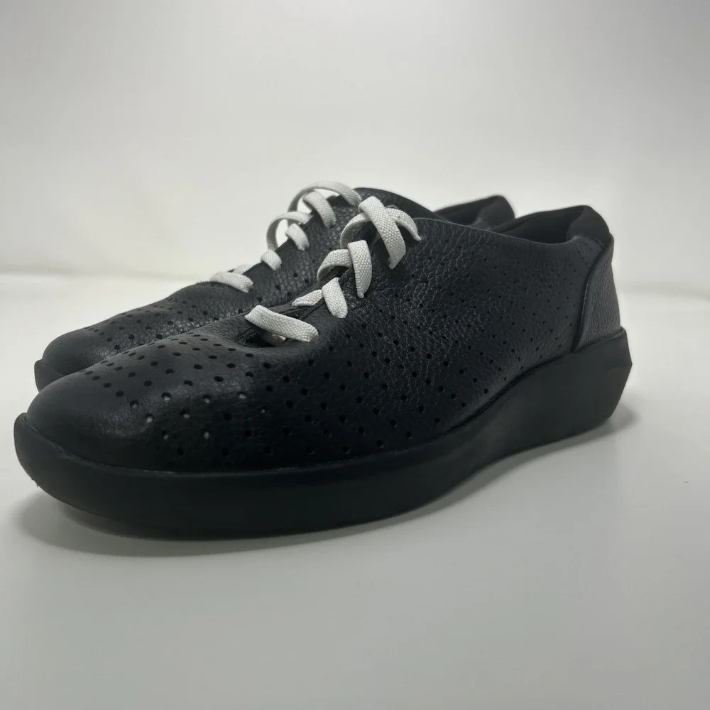 Clarks Collection Kayleigh Aster Black‎ Leather Sneaker Women's Size 11